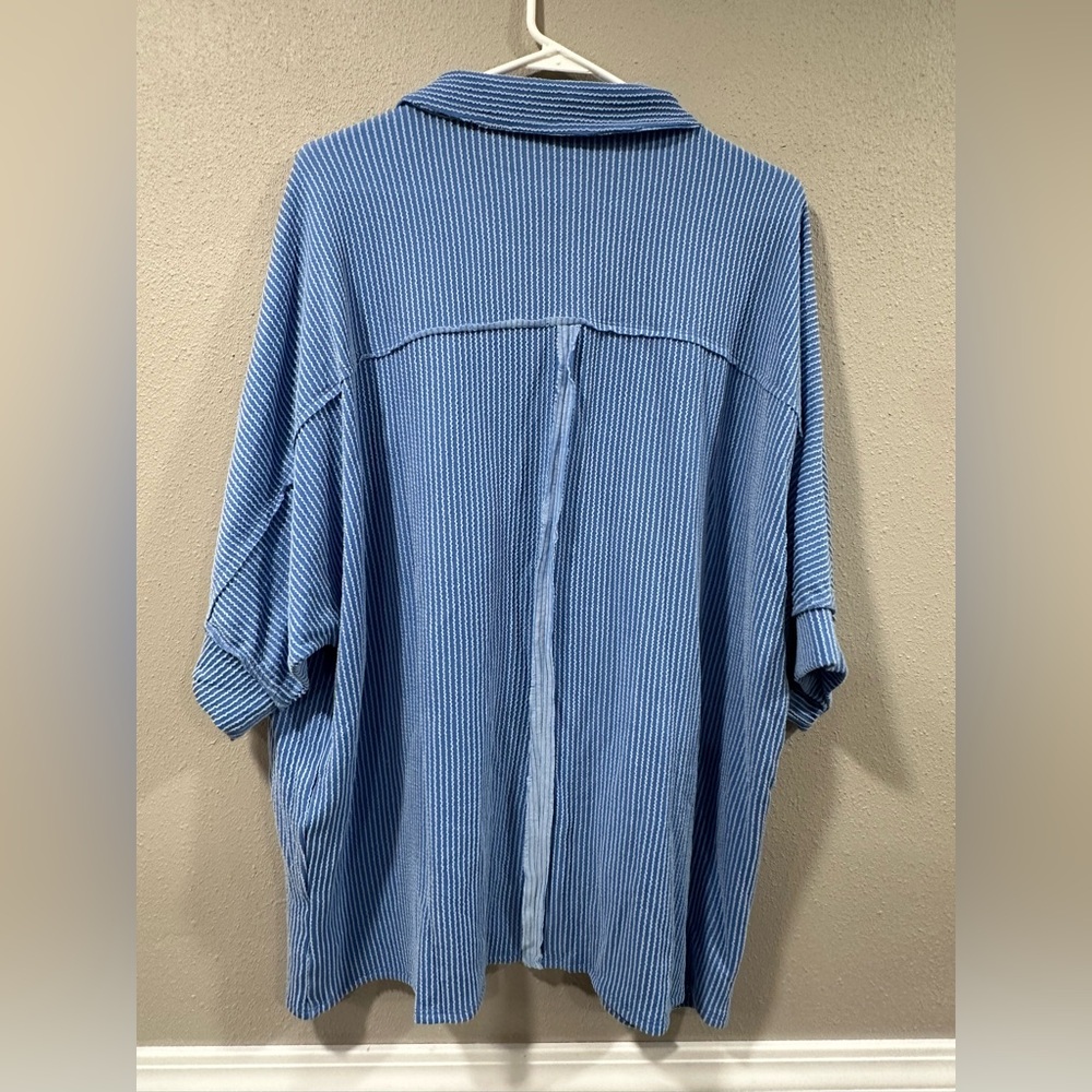 NWT Bibi Rib Buttoned Collared Top - Picture 6 of 7